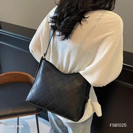 Isla Moon Women’s Shoulder Bag